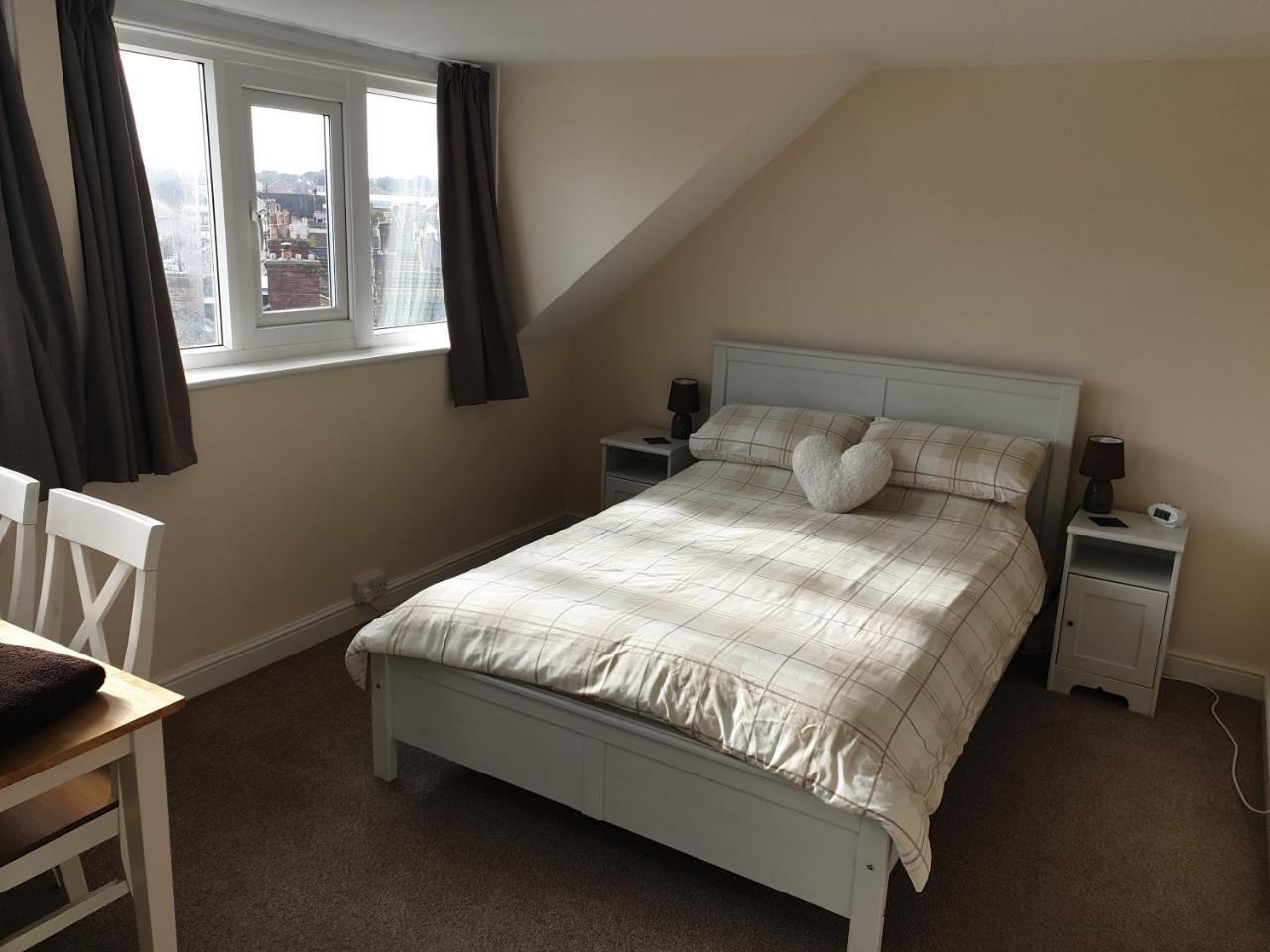 Crofton Guest house 3*